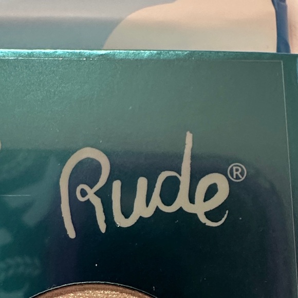 RUDE Angelic Glow Eyeshadow Palette - Picture 2 of 10